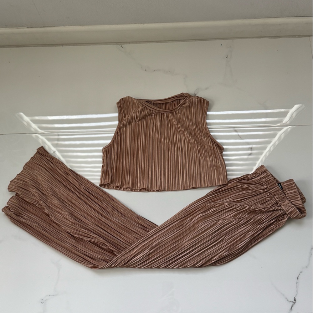 SHEIN Metallic Bronze Pleated Skirt
